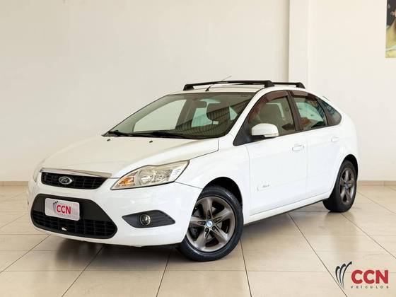 FORD FOCUS 1.6 GLX 16V FLEX 4P MANUAL